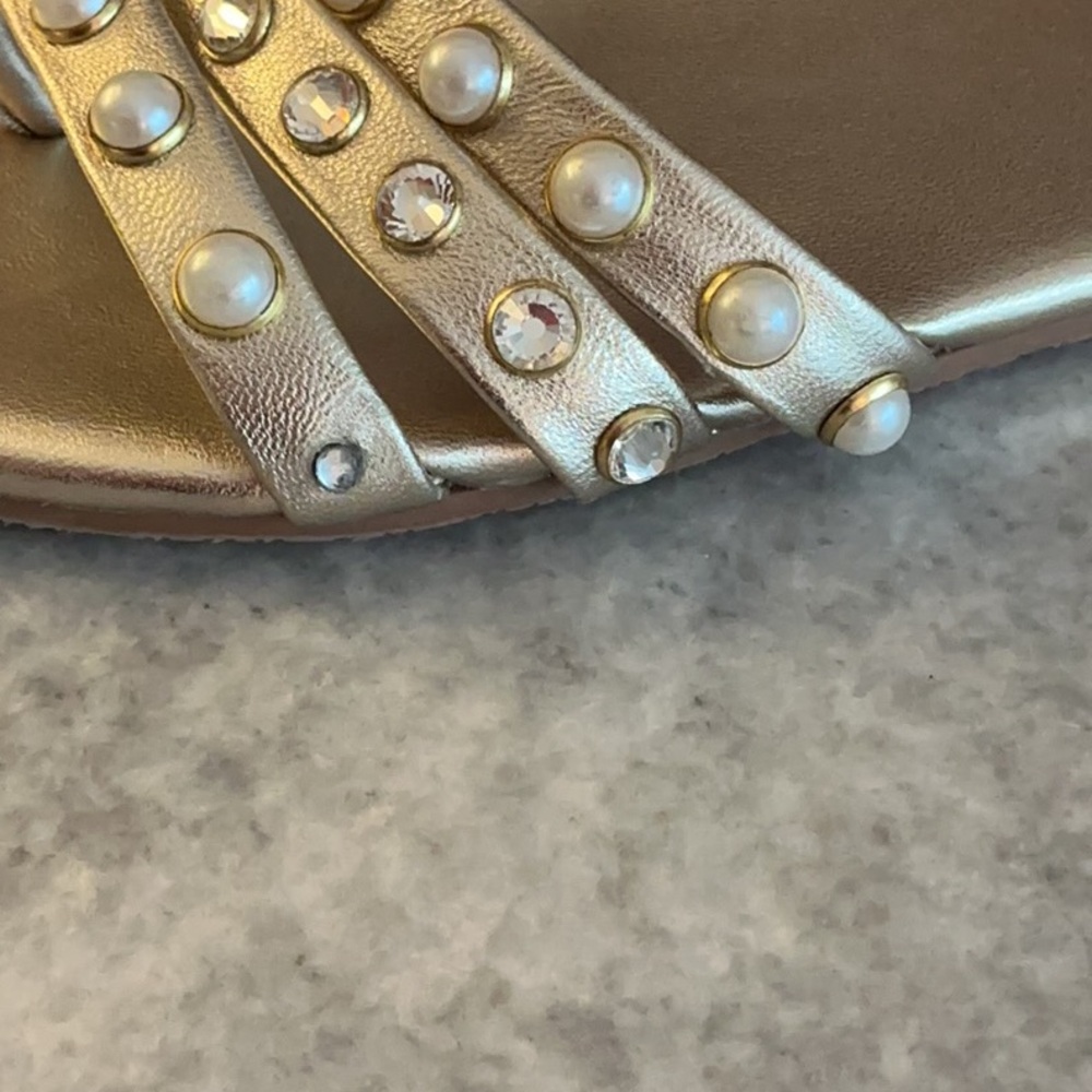 Lilly Pulitzer Gold Rhinestone Pearl TABBIE Thong Sandals GUC 6.5M - Picture 4 of 4